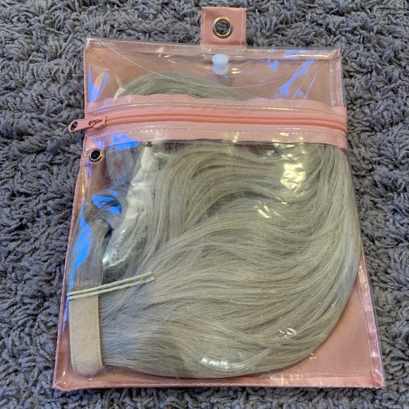 INH blonde synthetic 18” pony - Picture 6 of 6